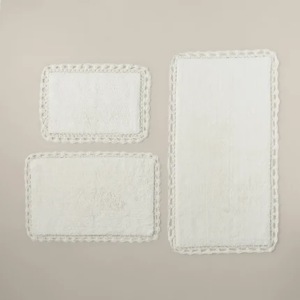 دعاسة حمام بعدة مقاسات باللون الأوف وايت