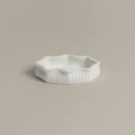 وعاء صابون بولي لون أبيض