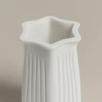 كوب بولي لون أبيض