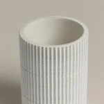 كوب بولي باللون الأبيض