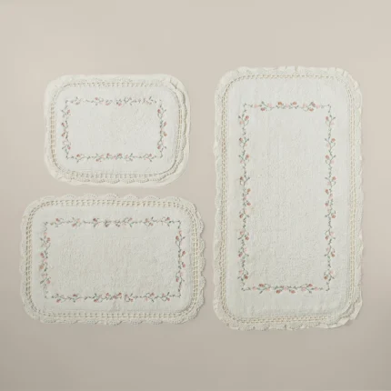 دعاسة حمام قطن مطرز بعدة مقاسات اوف وايت