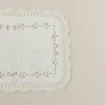 دعاسة حمام قطن مطرز بعدة مقاسات اوف وايت