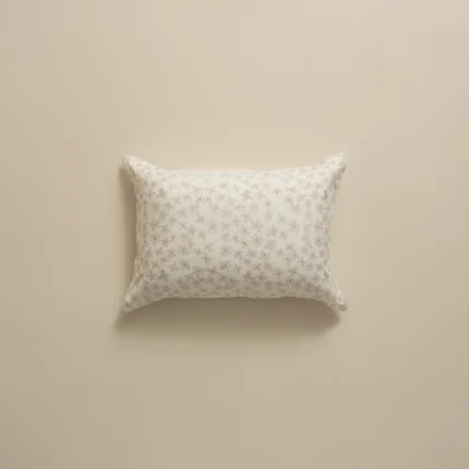 بيت مخدة ميكرو ٢ قطعة باللون الأوف وايت