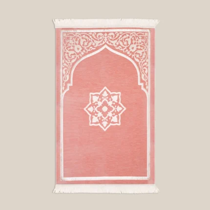 سجادة صلاة شنيل باللون البينك
