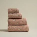 منشفة قطن مطرز بينك بعدة مقاسات