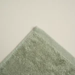 منشفة قطن مطرز لون أخضر