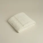 رمية كنب اكريليك أوف وايت