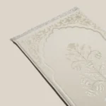 سجادة صلاة بحشوة ميموري فوم أوف وايت